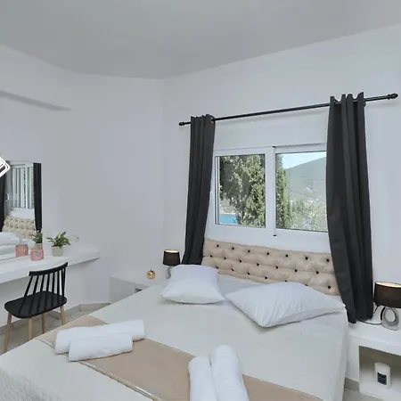 Mirage Villa Skopelos Town