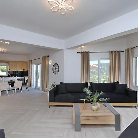 Mirage * Skopelos stad