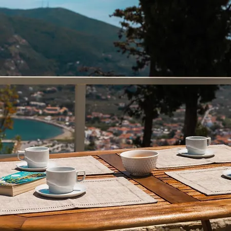 Mirage Skopelos stad