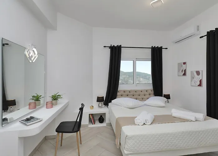 Mirage * Skopelos Town